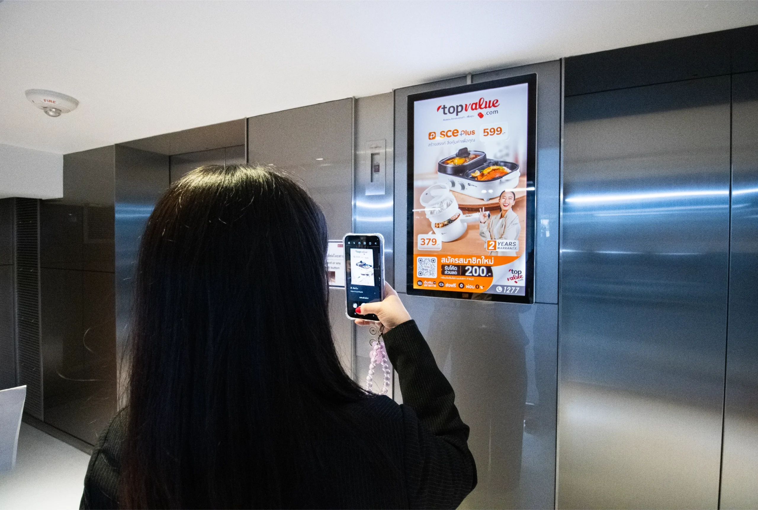 Delhi NCR High Rise Building Lift Digital Screen Advertising